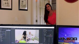 Big Ass Milf Madisin Lee makes Homemade Porn With Son