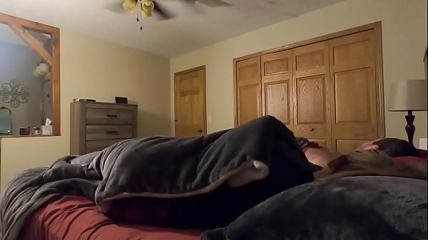 Stepdaughter can’t sleep and visits her stepdaddy in bed